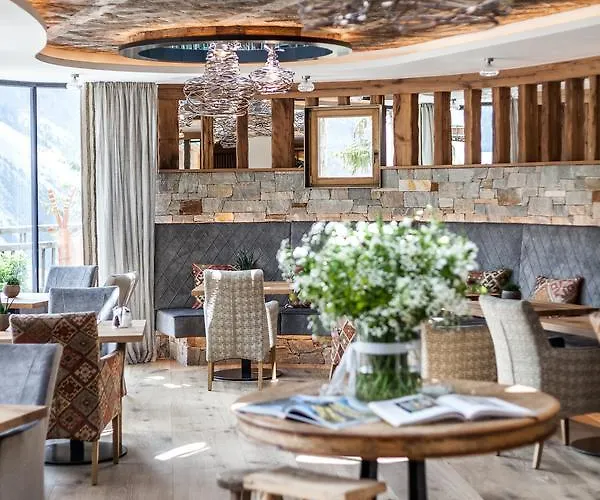 Belarosa Suiten&wellness Hotel 4*