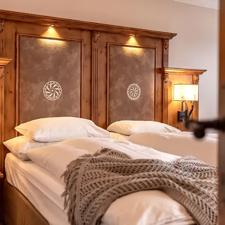 Belarosa & Wellness 호텔 아로사