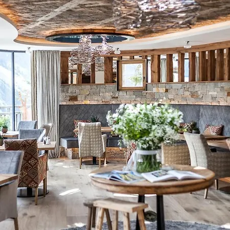 Belarosa & Wellness 호텔 4*